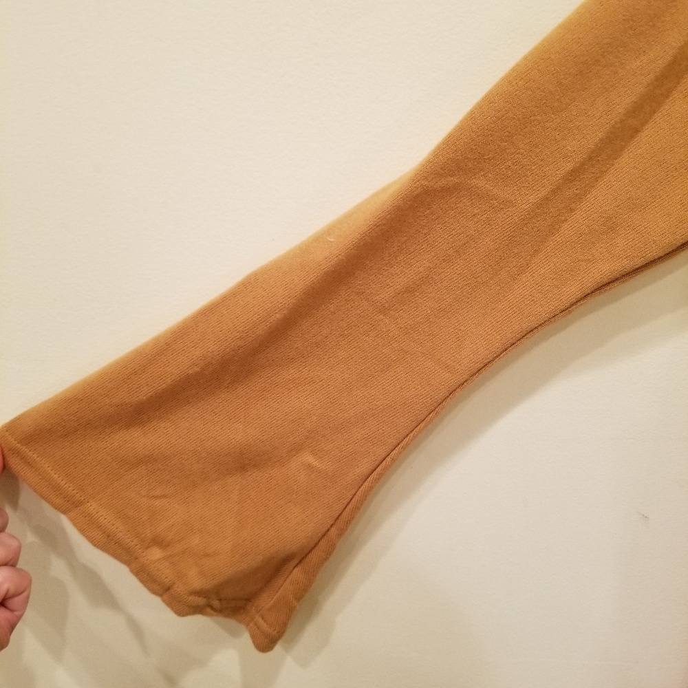 Sweater - Picture 4 of 4